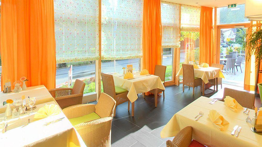 Hotel Harzer Am Kurpark Bad Herrenalb Exteriör bild