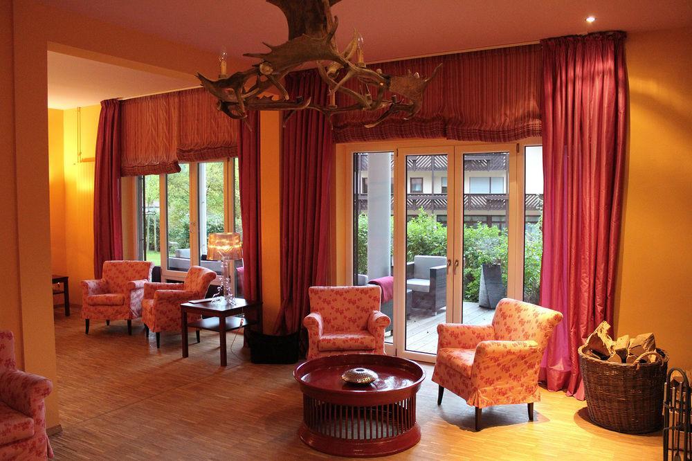 Hotel Harzer Am Kurpark Bad Herrenalb Exteriör bild