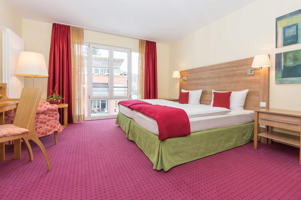 Hotel Harzer Am Kurpark Bad Herrenalb Exteriör bild